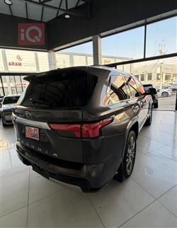 تويوتا سيكويا